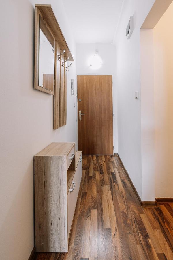 Cozy Apartment In Ruzinov Bratislava Luaran gambar